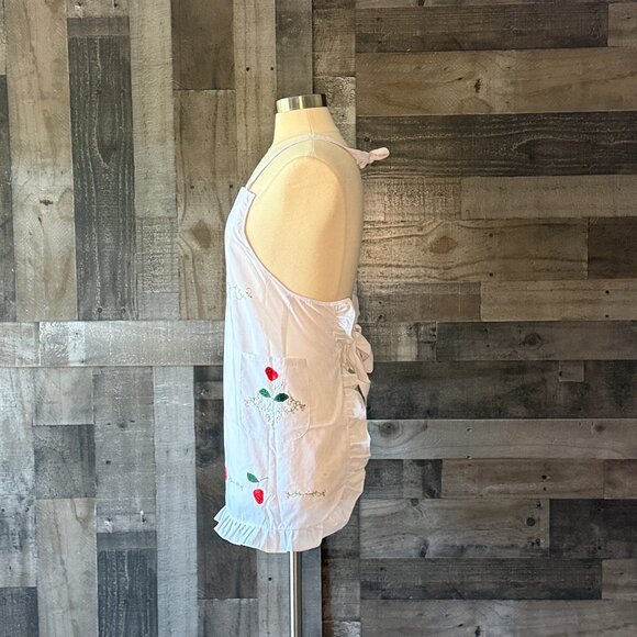 Beautiful handmade white apron ruffles floral embroidery strawberries feminine - Picture 7 of 11